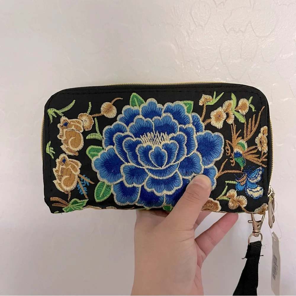 🌹 Brand New - Authentic Embroidered Wallet from Mexico, Floral Design